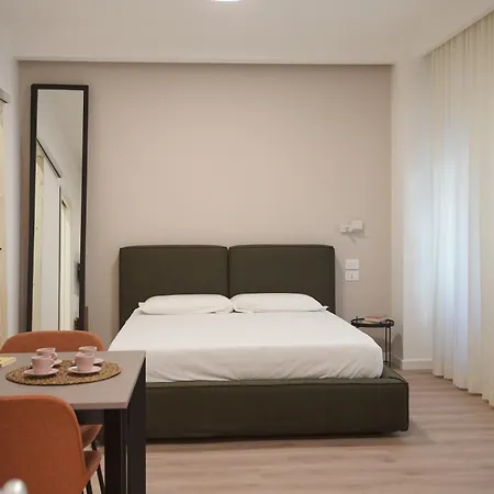 B-stay Miniappartamento Pizzofalcone نابولي